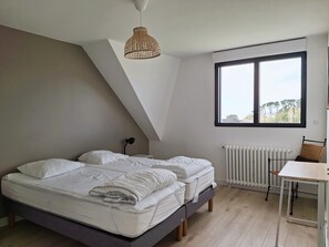 3 chambres, lit de bébé portatif, Wi-Fi