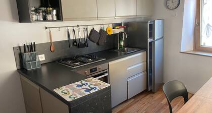 Cá di Gin 1* floor apartment in the old town