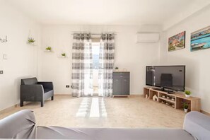 Living area -  Home Sweet Home (Monreale)
