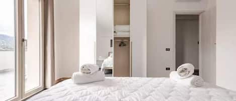 Huoneisto, 3 makuuhuonetta, parveke, vuoristonäköala | 3 makuuhuonetta, silitysrauta/-lauta, ilmainen Wi-Fi