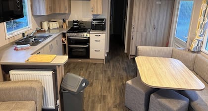 3br-sleeps6-parking-pool-nearbeach&skegness
