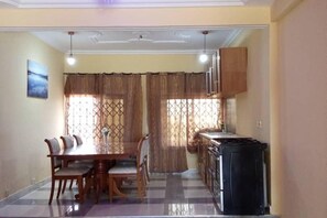 Unclassified image, 4 of 11, button