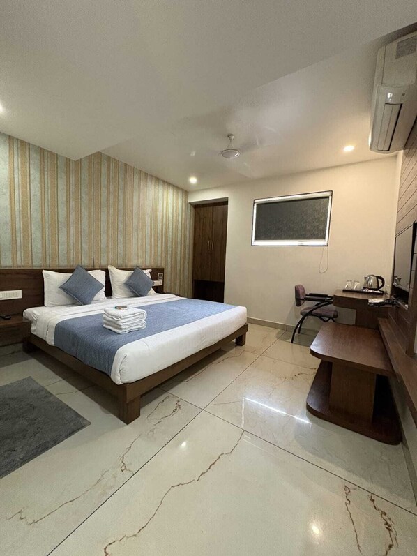 Deluxe Room | Iron/ironing board - Hotel Blue Marine (Indore)