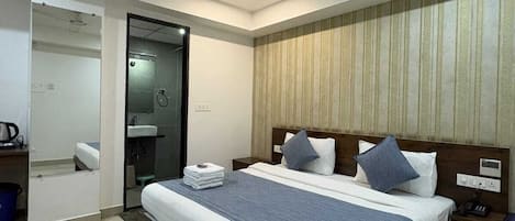 Quarto luxo | 1 quarto, ferros/tábuas de passar roupa