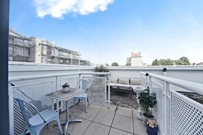 Terrace/patio - TTSA - 2 Bedroom Apartment-Croydon-Mayday Hospital (Croydon)