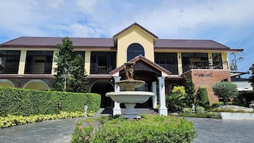 Bagian depan properti