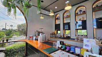 Coffee shop