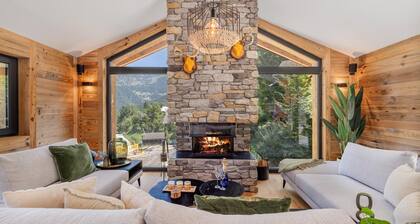 Chalet Le Reve Cinema Room Jacuzzi