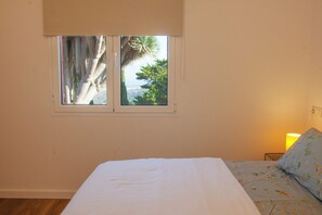 1 chambre, lit parapluie, Wi-Fi, draps fournis