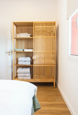 1 bedroom, travel crib, WiFi, bed sheets