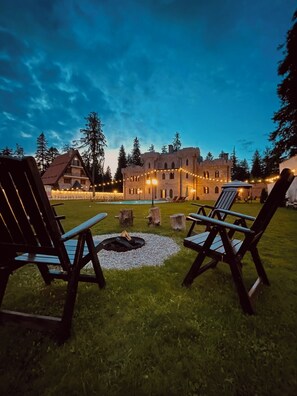 Fireplace - The Castle - Your unique way of retreat (Samokov)