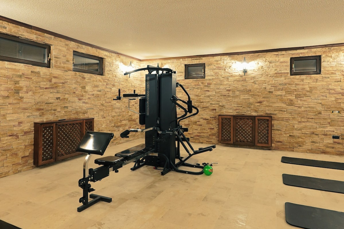 Luxury Villa, Garden View | In-room fitness