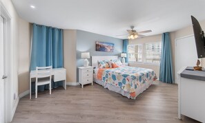 3 bedrooms, desk, iron/ironing board, free WiFi