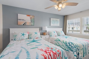 3 bedrooms, desk, iron/ironing board, free WiFi - Isle Be Back Gulfpoint 1315 (South Padre Island)