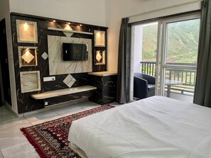 Premium Room, Mountain View | Mountain view - Mount villa Udaipur (Udaipur)