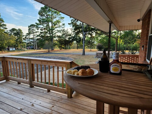 Skyline Lodge 
Lake Dardanelle 
Arkansas River Valley