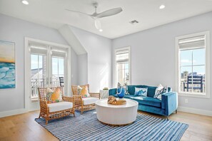 Smart-TV, DVD-Player, Bücher, Videothek