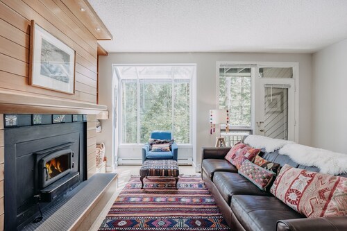 90sw - Fireplace - Dishwasher - W/D - Pets OK