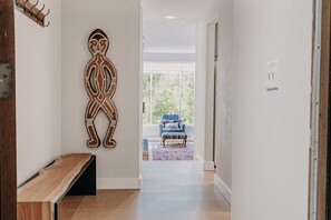 Hallway - 90sw - Fireplace - Dishwasher - W/D - Pets OK (Deming)