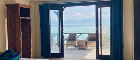 1 habitación y escritorio