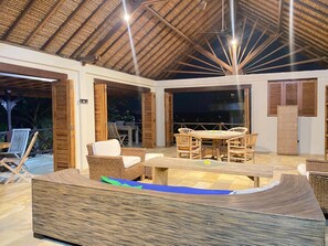 Superior suite, uitzicht op zee | Woonruimte