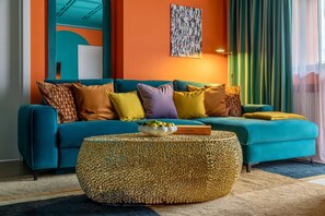 3 عدّة غرف نوم وخدمة الإنترنت