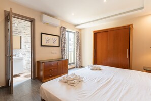 Comfort Apartment, 3 Bedrooms, Kitchen | 3 bedrooms, free WiFi