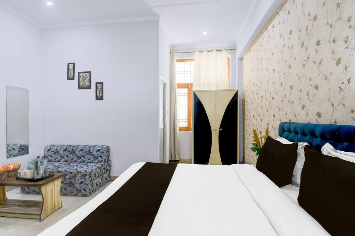 Classic-Doppelzimmer, Gartenblick | Schreibtisch, laptopgeeigneter Arbeitsplatz, kostenloses WLAN