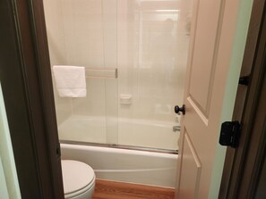 Shower, hair dryer - Snowcreek Resort Vacation Rental 265 (Mammoth Lakes)