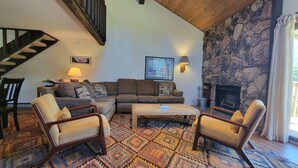 TV, fireplace - Snowcreek Resort Vacation Rental 265 (Mammoth Lakes)