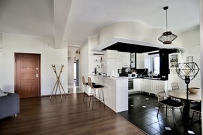 Microwave, coffee/tea maker, high chair, cookware/dishes/utensils - Unique Penthouse With Acropolis View (Athens)