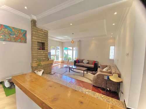 Elegant Villa w/Private Garden, minutes from bole int’l Airport-Premium Comfort!