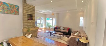 Elegant Villa w/Private Garden, minutes from bole int’l Airport-Premium Comfort!