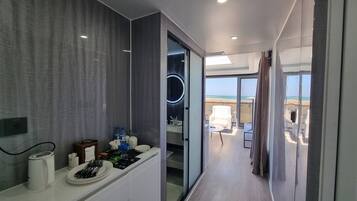 Signature Mobile Home, Sea View | Blackout curtains, free WiFi
