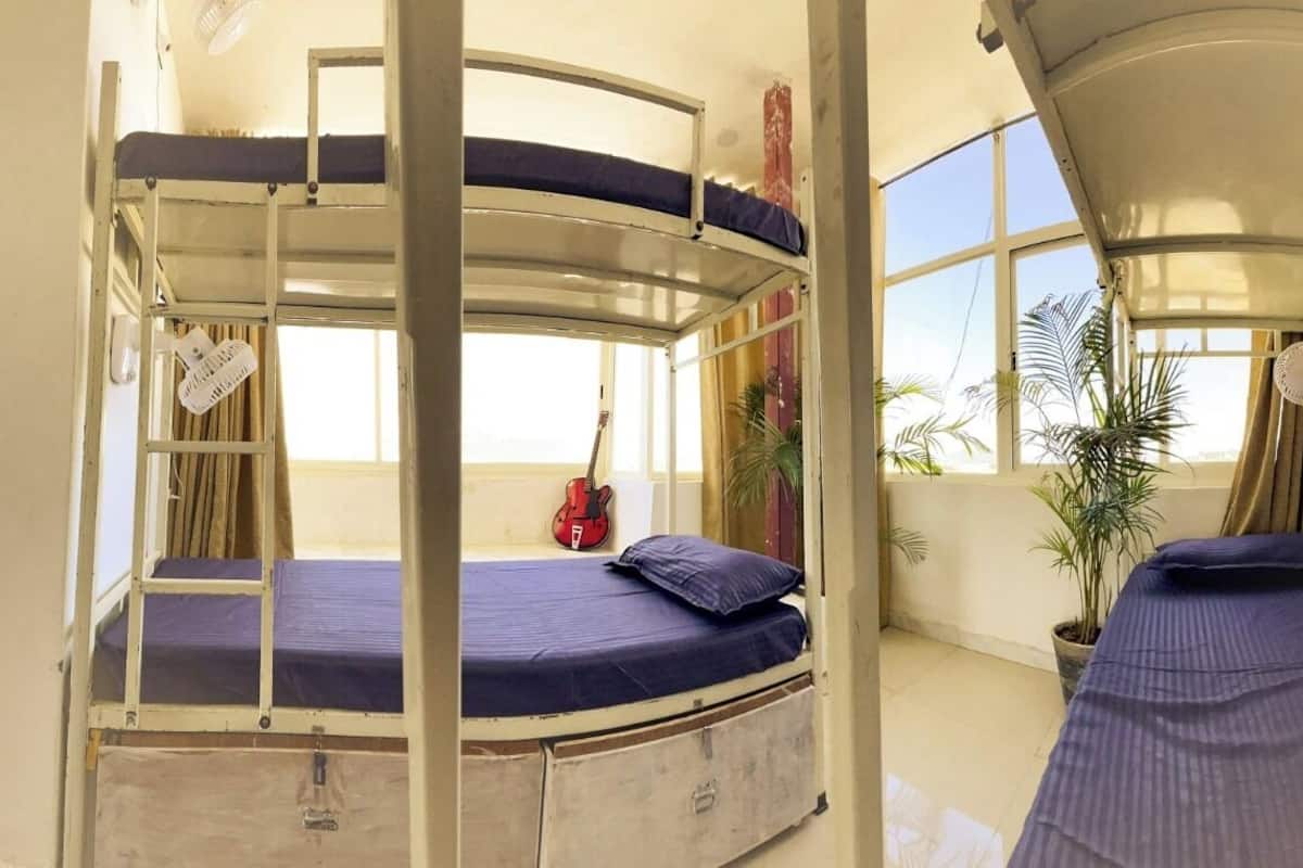 Bed Mix Ac Dorm 8 | Soundproofing, free WiFi