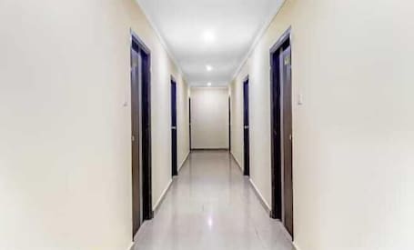 Basic Double Room | Free WiFi. VIJAYA LAKDHMI RESIDENCY