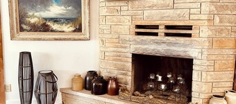 Cozy Cabin W/ HOT TUB by Lake MI in Sawyer