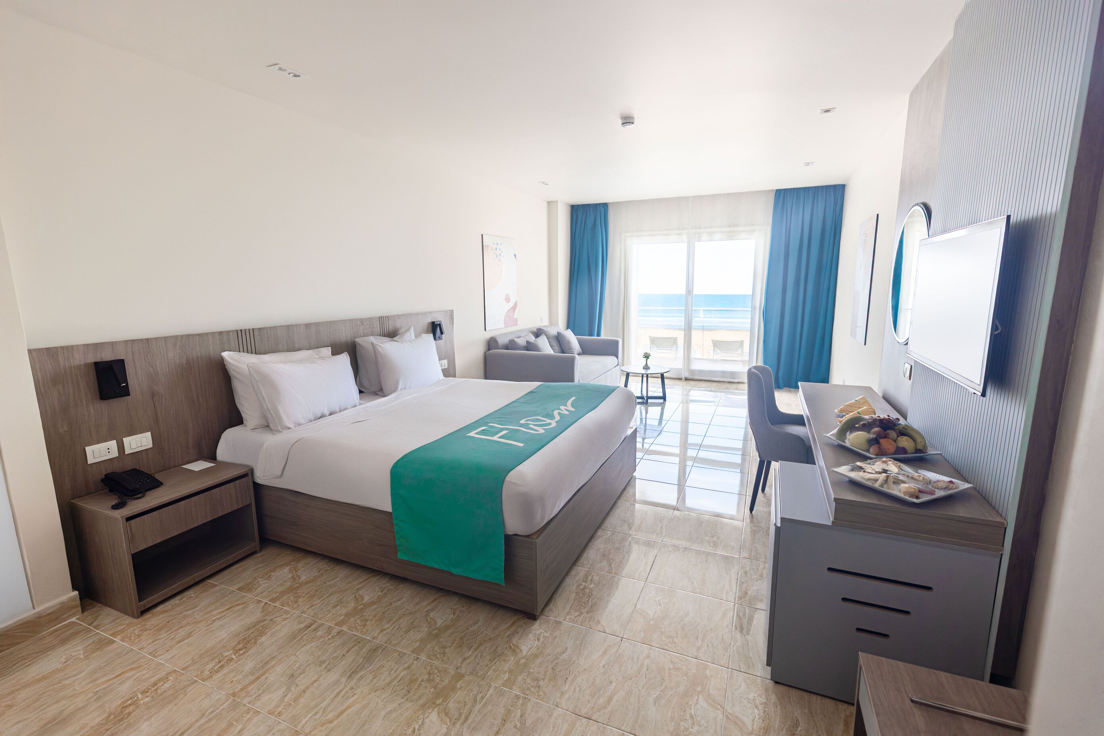 Phòng đôi Deluxe, quang cảnh hồ bơi | Minibar, két bảo mật tại phòng, truy cập Internet không dây miễn phí 