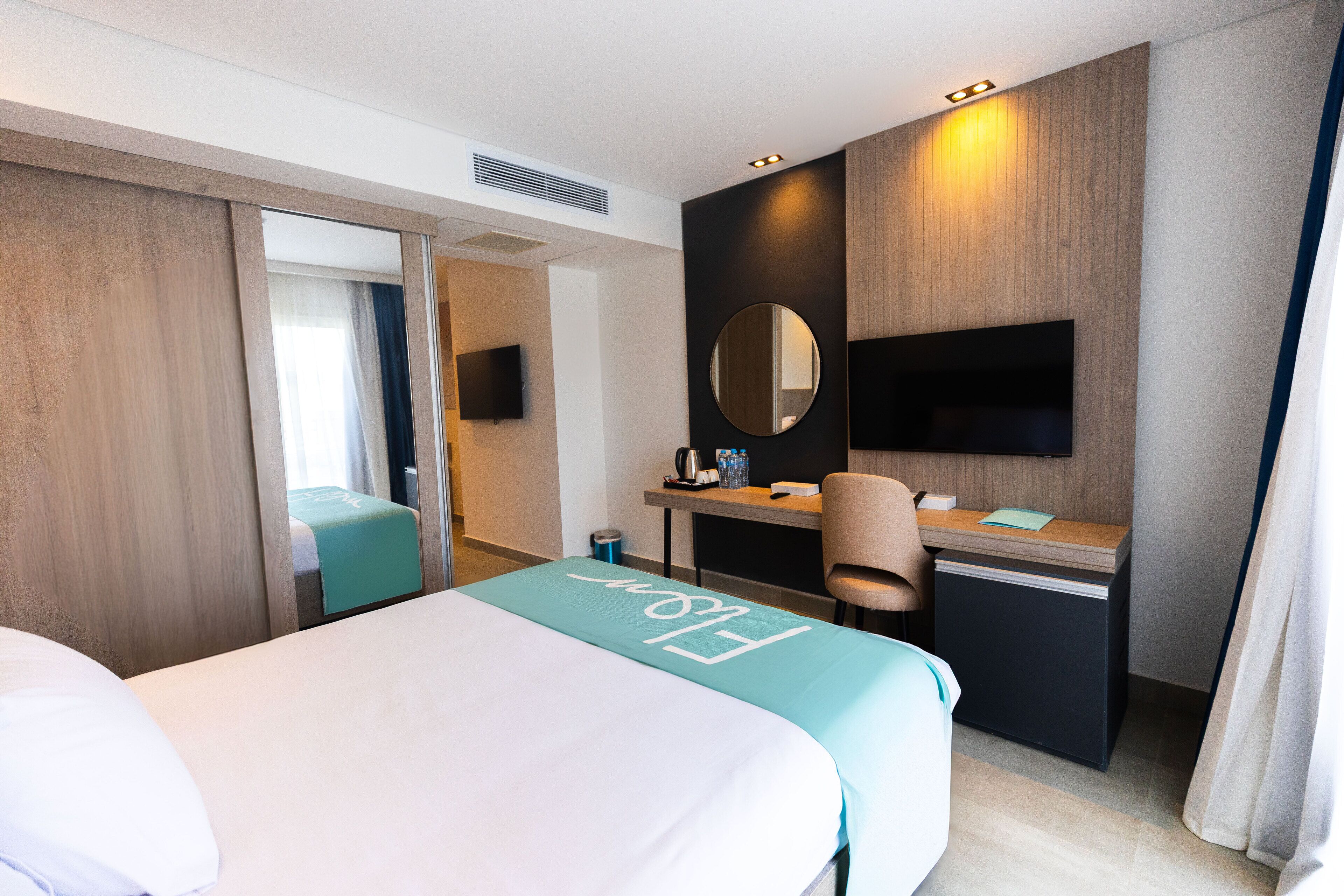 Family Bunk Bed Pool View | Minibar, in-room safe, free WiFi, bed sheets