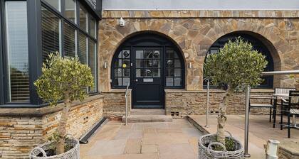 The Sunningdale Bamburgh