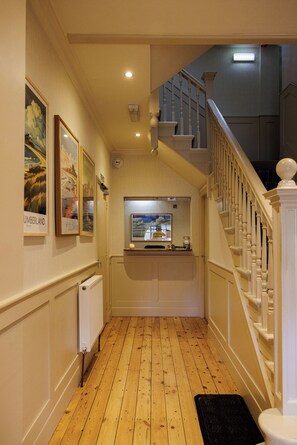 Pintu masuk interior