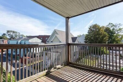 NEW! Boston Condo Near MBTA, 3Mi to Fenway ! (U3)