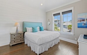 4 soverom, strykejern/-brett, wi-fi og sengetøy