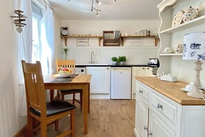 Private kitchen - Rafters Apartment with parking (Padstow)