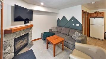 Studio | Living area