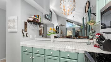 Condo, 1 Bedroom | Private kitchen | Fridge, oven, coffee/tea maker, toaster