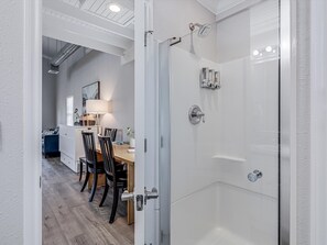 Maison, 1 chambre | Salle de bain