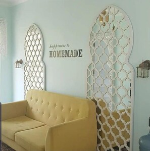 Family Double Room | Living area | TV - Malang and Bromo Tour Riverside (Malang)