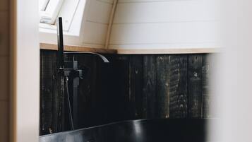 2 dormitorios, tabla de planchar con plancha, wifi y ropa de cama