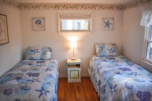 3 bedrooms, iron/ironing board, free WiFi